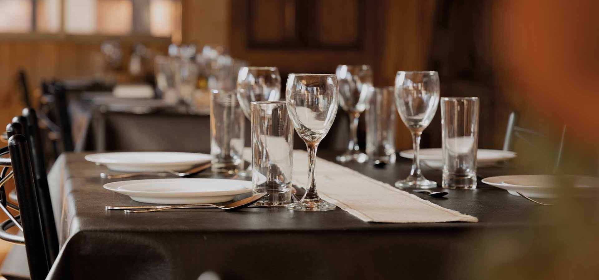 RESTAURANT INTERIOR 3